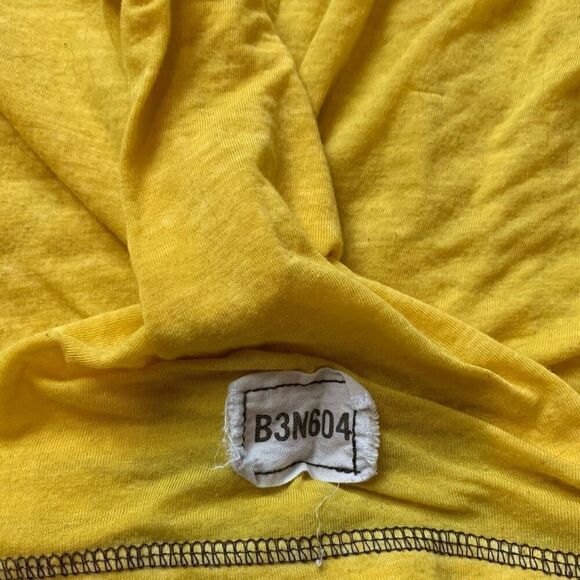 Vintage Yellow Pixar Disney Novelty Graphic Shirt Tee T Shirt Extra Large - Picture 7 of 7